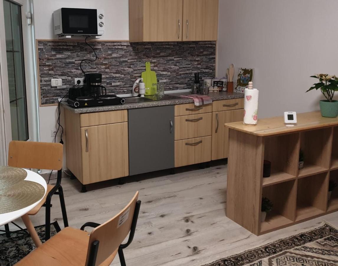 Lucky Astra 1 Apartment *
