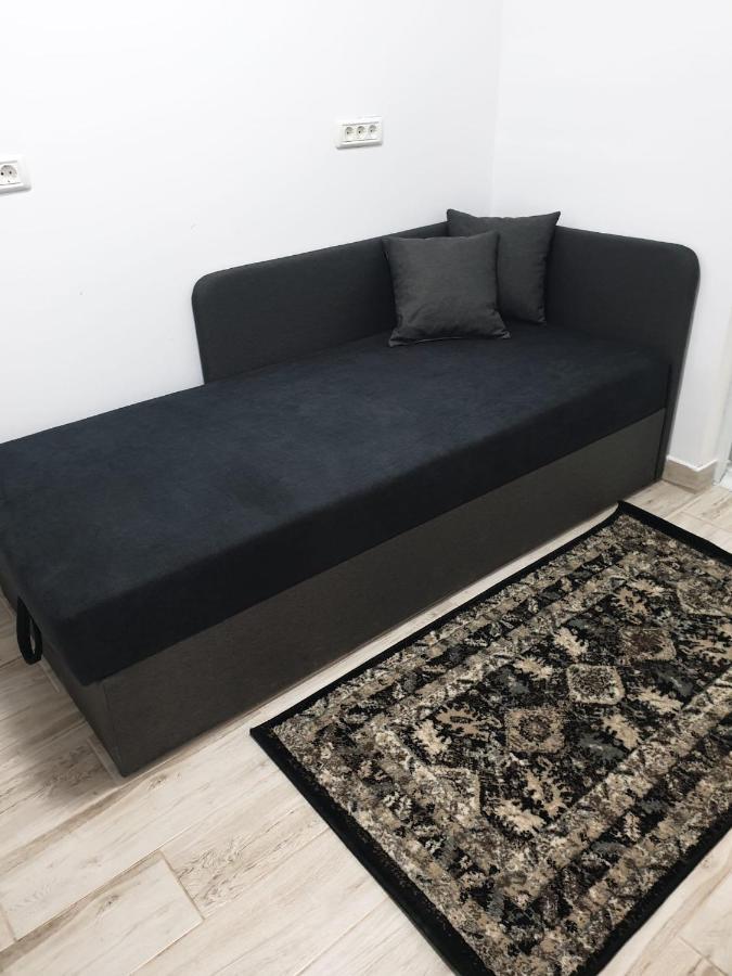 Lucky Astra 1 Apartment *